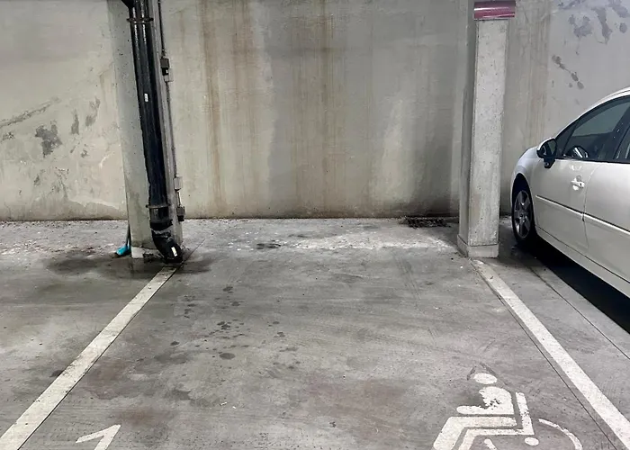 Ambra Park - Giulia 19 *